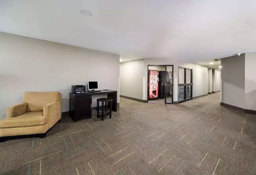 هتل Sleep Inn & Suites Chesapeake Portsmouth