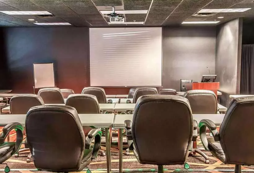 호텔 Sleep Inn & Suites Conference Center And Water Park