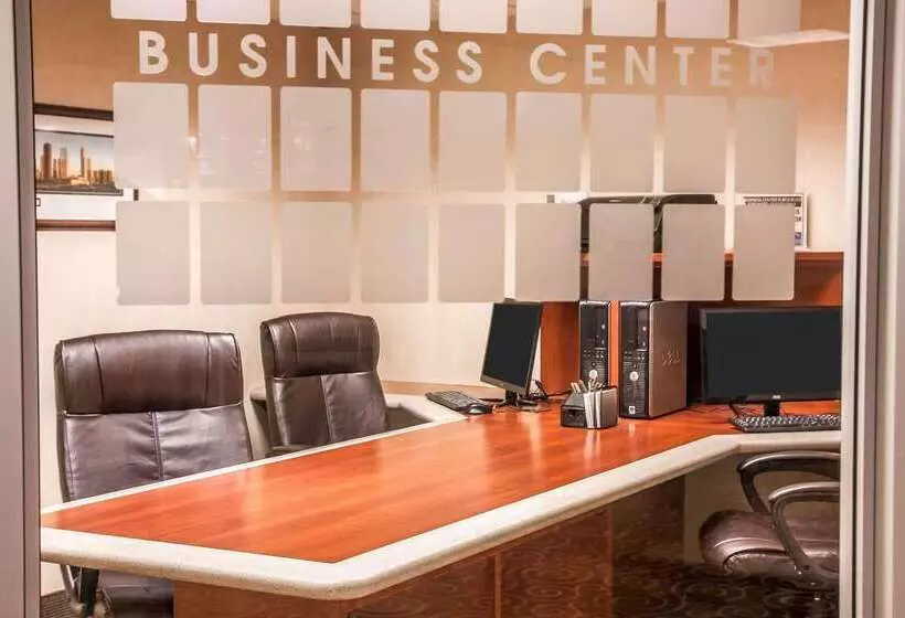 호텔 Sleep Inn & Suites Conference Center And Water Park