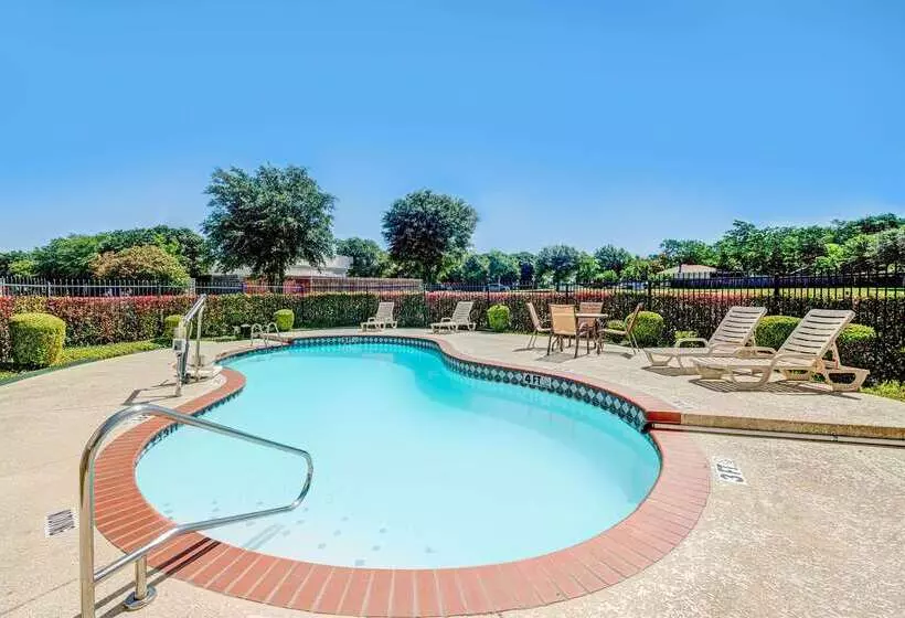 هتل Super 8 By Wyndham Mckinney/plano Area