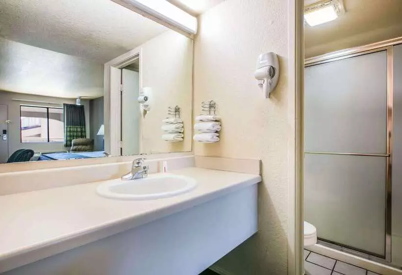 Otel Super 8 By Wyndham Oklahoma Airport Fairgrounds West