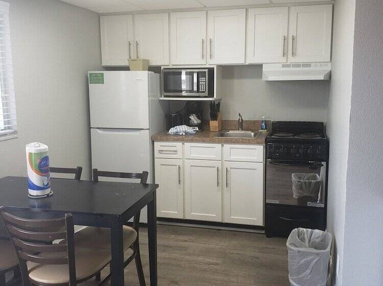 Отель The Maverick Resort