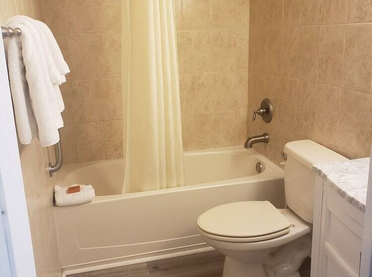 Отель The Maverick Resort