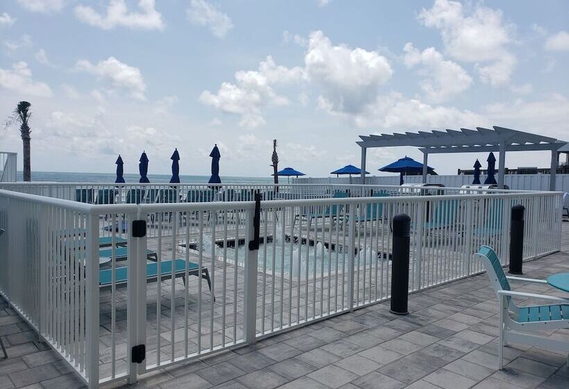 Отель The Maverick Resort