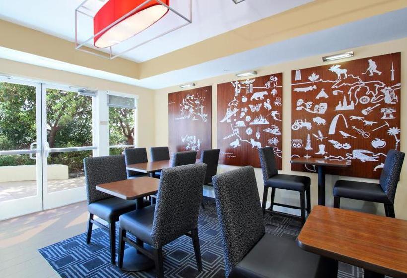 ホテル Towneplace Suites Redwood City Redwood Shores