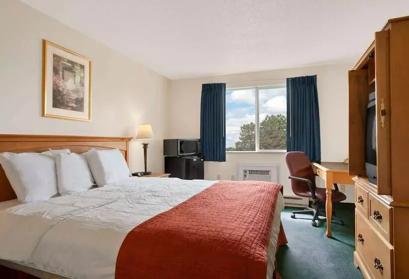 호텔 Travelodge By Wyndham Port Of Tacoma Wa