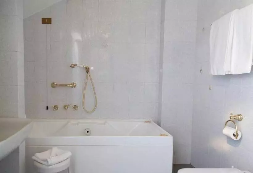 Jr Hotels Bocconi Milano