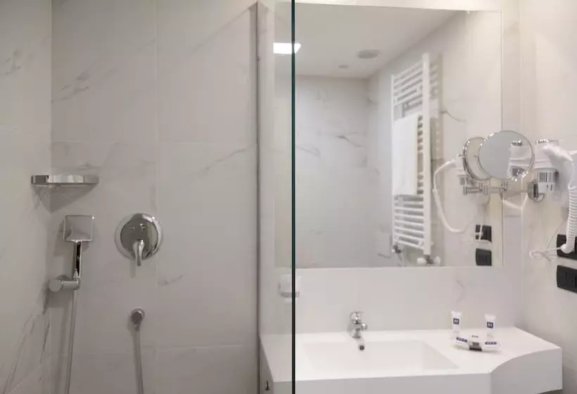 Jr Hotels Bocconi Milano