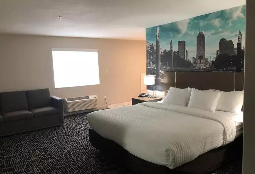 فندق على الطريق Clarion Pointe Indianapolis Airport