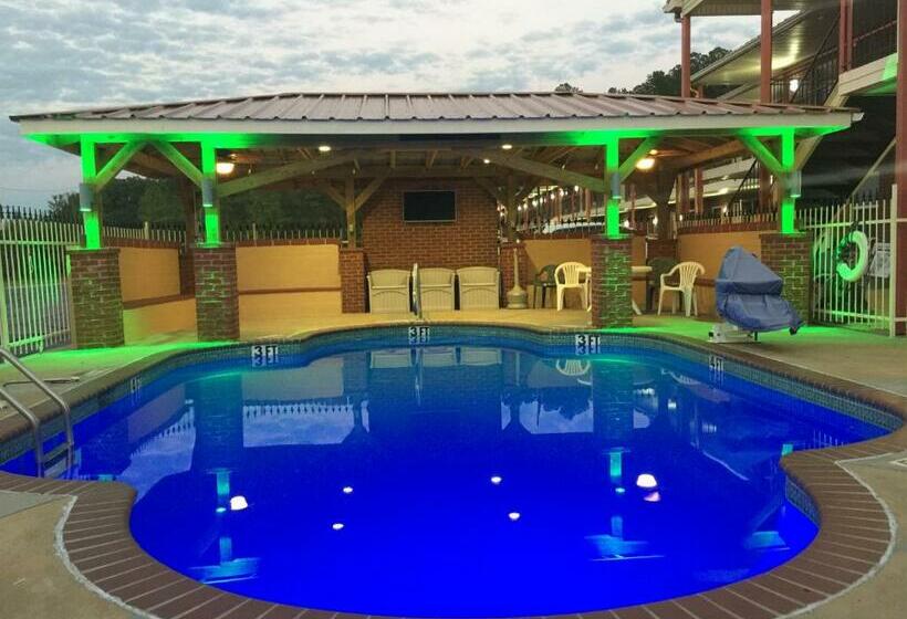 فندق على الطريق Econo Lodge