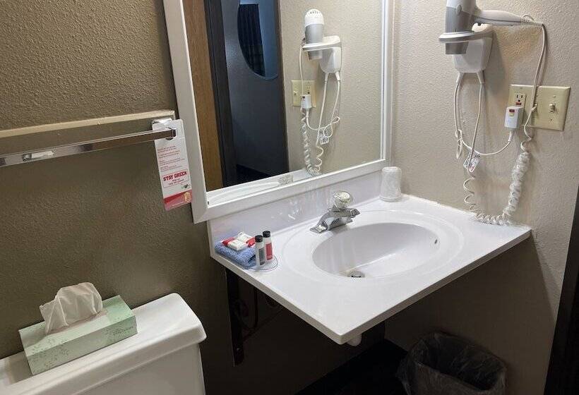 Motelli Super 8 By Wyndham Bismarck