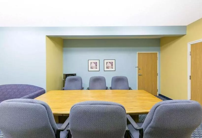 汽车旅馆 Super 8 By Wyndham Clarinda