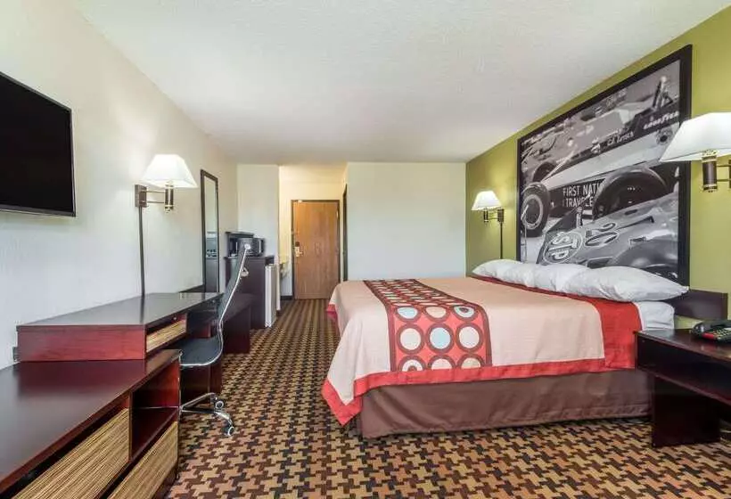 فندق على الطريق Super 8 By Wyndham Cloverdale In