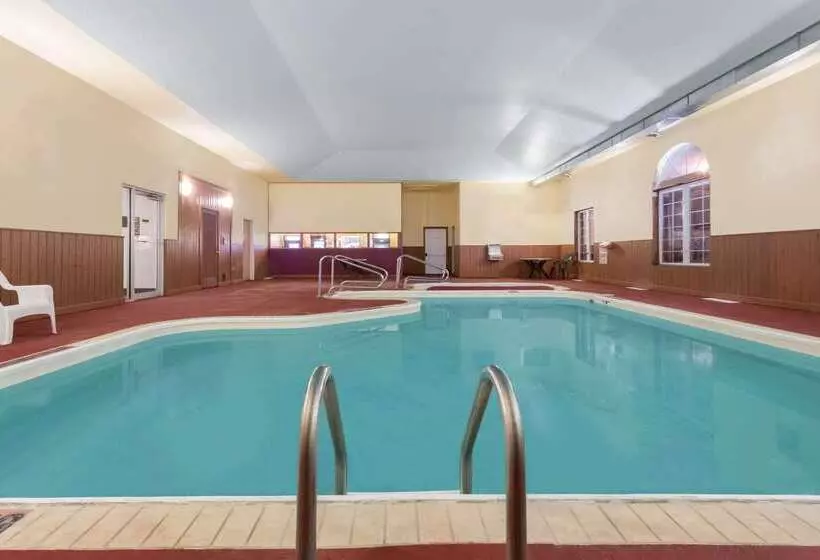 فندق على الطريق Americinn By Wyndham Eagle River Downtown