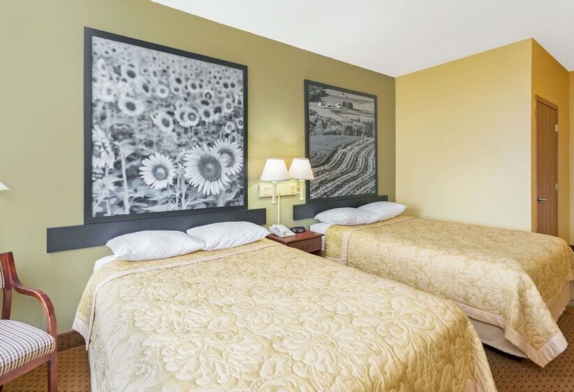 모텔 Super 8 By Wyndham Osage