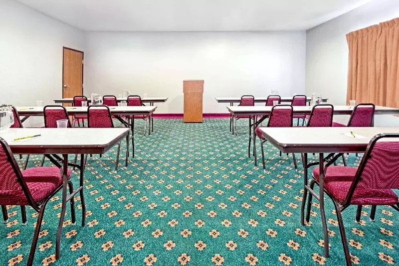 モーテル Super 8 By Wyndham Pevely