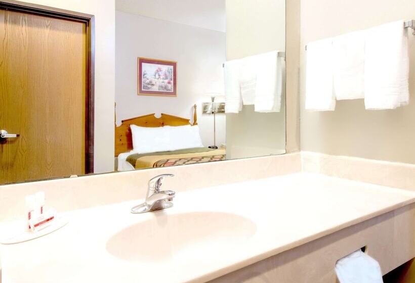 فندق على الطريق Super 8 By Wyndham Pevely