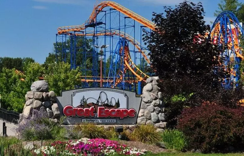 汽车旅馆 Super 8 By Wyndham Queensbury Glen Falls, Lake George Area