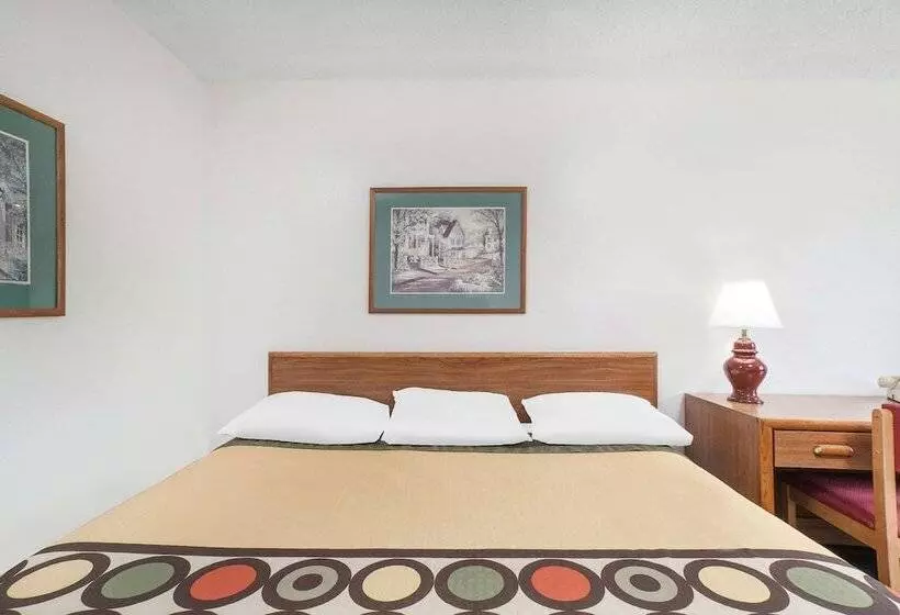 汽车旅馆 Super 8 By Wyndham Queensbury Glen Falls, Lake George Area