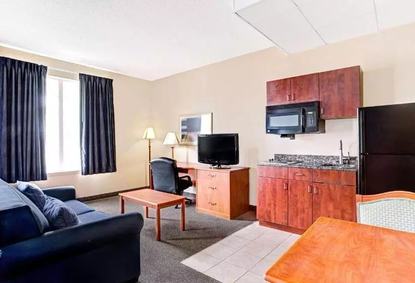 모텔 Super 8 By Wyndham Smithfield Selma