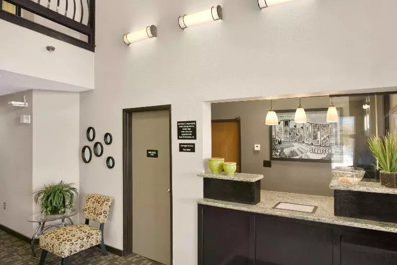 מוטל Super 8 By Wyndham Stafford/springfield Area