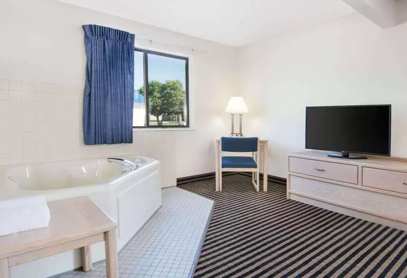 فندق على الطريق Super 8 By Wyndham Humboldt