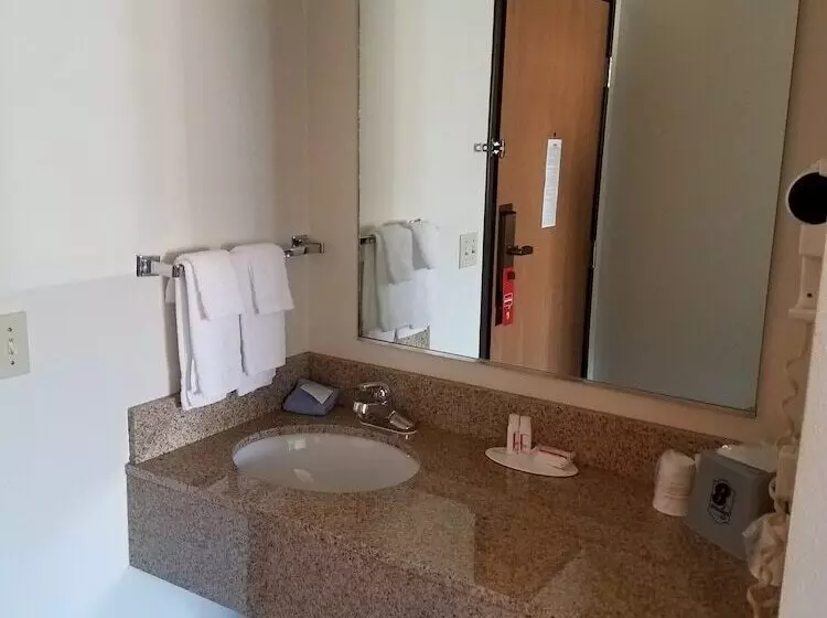 فندق على الطريق Super 8 By Wyndham Humboldt