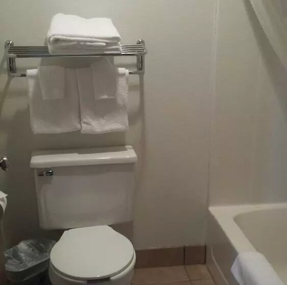 فندق على الطريق Super 8 By Wyndham Humboldt