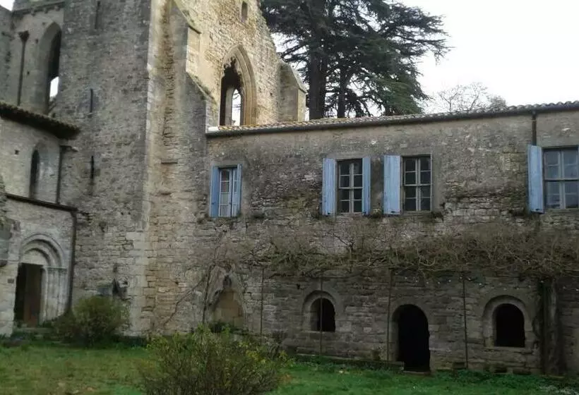 Aamiaismajoitus (B&B) Abbaye De Villelongue