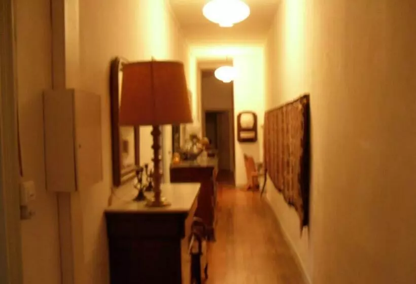 Aamiaismajoitus (B&B) Abbaye De Villelongue