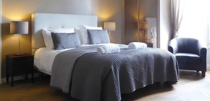 ベッドアンドブレックファースト Chateau Breduriere