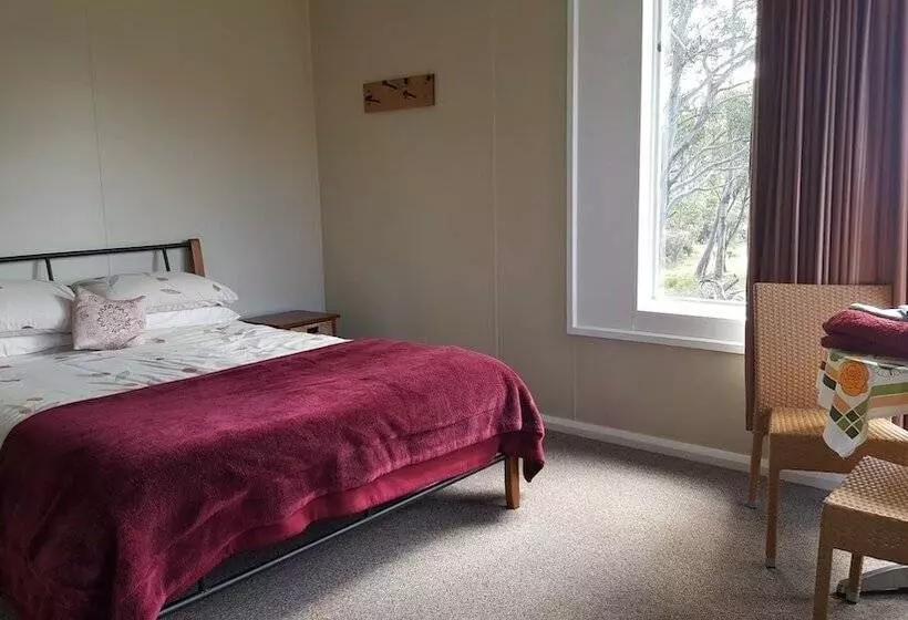 Aamiaismajoitus (B&B) Mountain View Motel