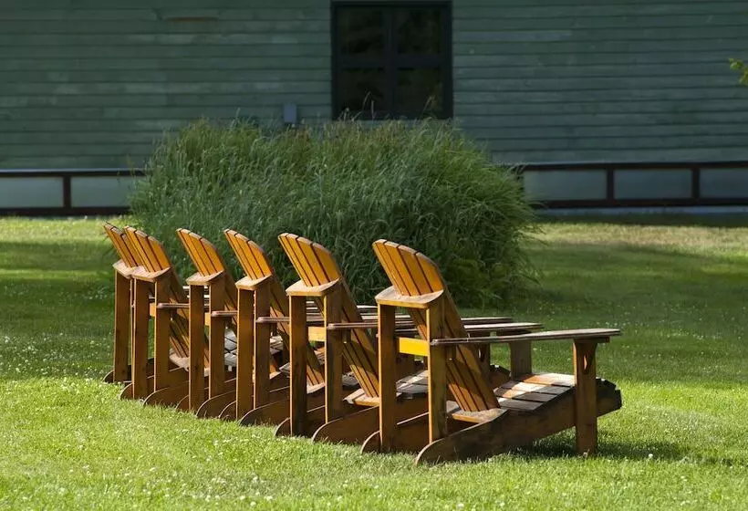 Hotelli Elk Lake Eco Centre