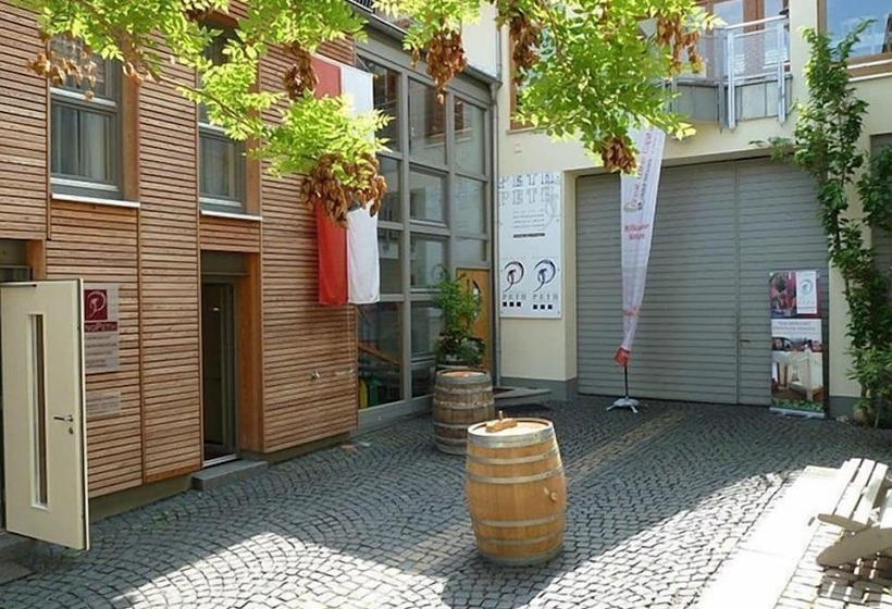 בית מלון כפרי Gästehaus & Weingut Peth