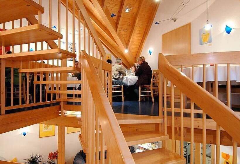 בית מלון כפרי Gästehaus & Weingut Peth