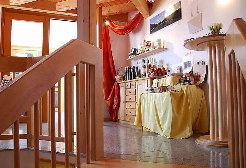 Hotelli Gästehaus & Weingut Peth