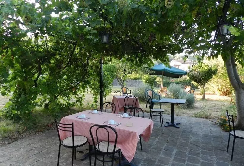 Maaseutuhotelli Il Ruscello Di Ceraso