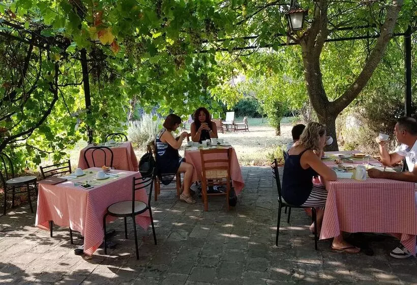 Maaseutuhotelli Il Ruscello Di Ceraso