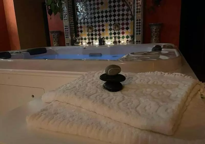 ペンション Chateau De Mathod Chambres D Hotes