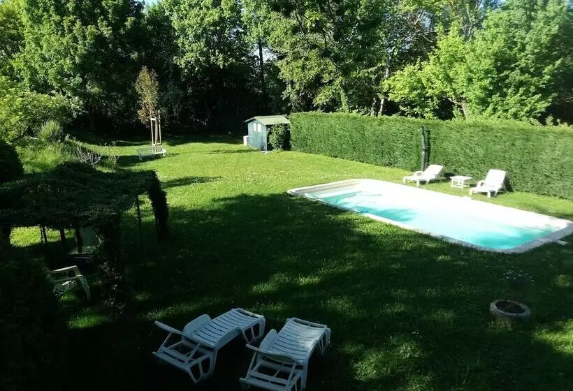 Majatalo Le Paillet Rouge Chambres D Hotes