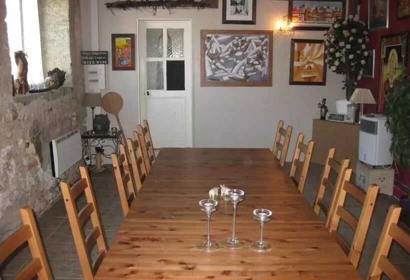 Majatalo Le Petit Cochon Chambre D` Hotes