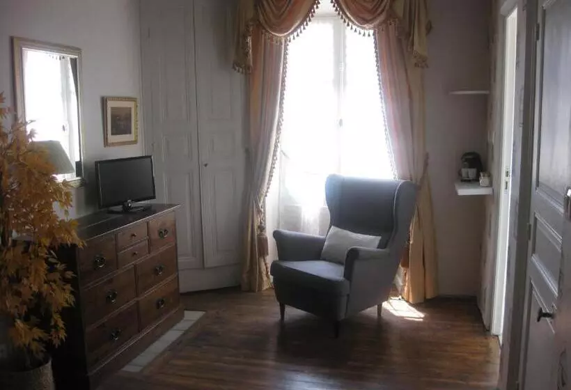 Majatalo Le Petit Cochon Chambre D` Hotes