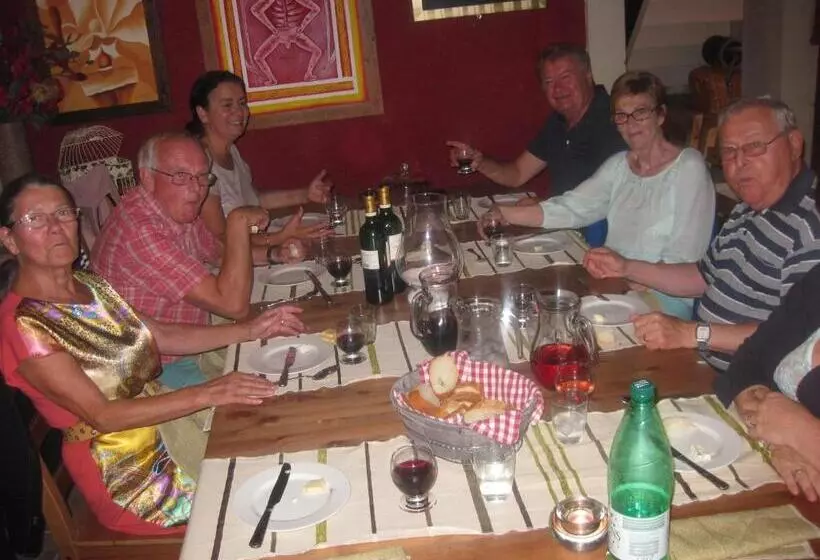 Majatalo Le Petit Cochon Chambre D` Hotes