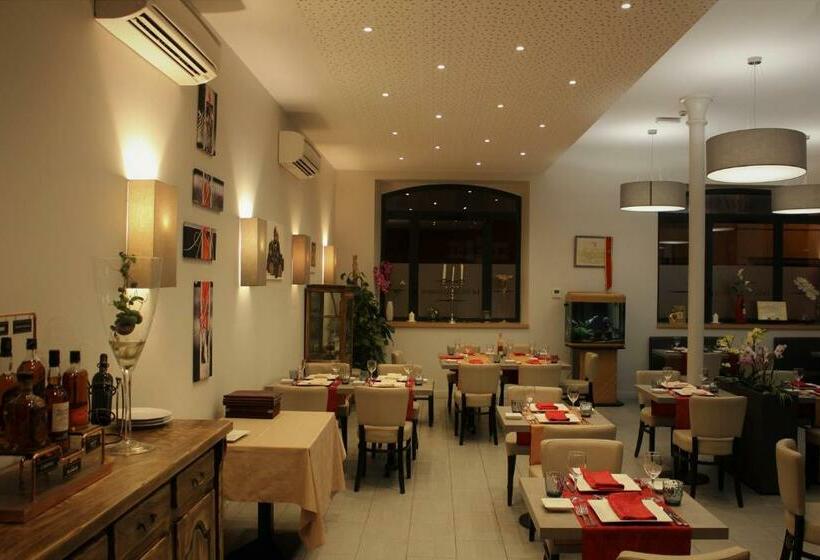 Пансион Le Vic De De Lomagne