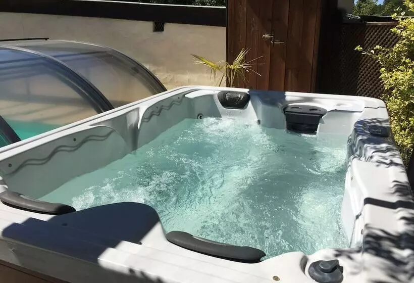 Majatalo Les Chambres Du Pressoir