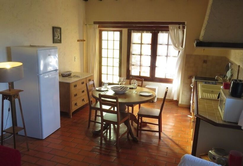 بنسيون Nature S Pace Holidays