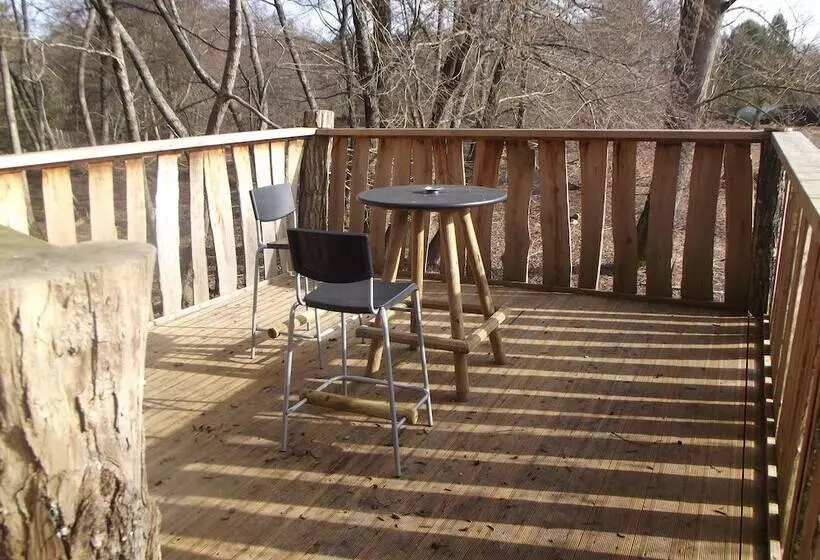 Aamiaismajoitus (B&B) Cabane Des Cerfs