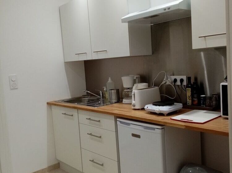 مبيت وإفطار La Gurlanne