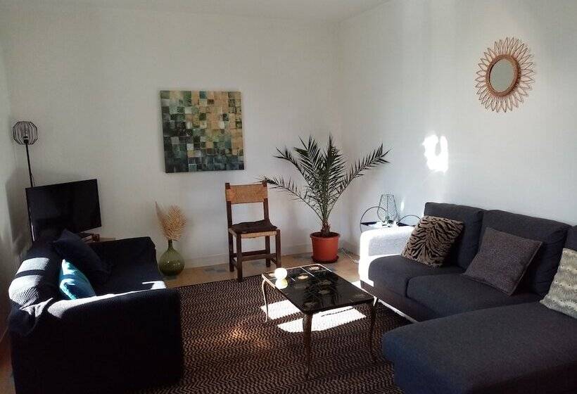 مبيت وإفطار La Gurlanne