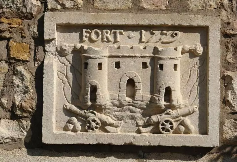 Aamiaismajoitus (B&B) Le Meix Des Fort Chambre D Hôtes